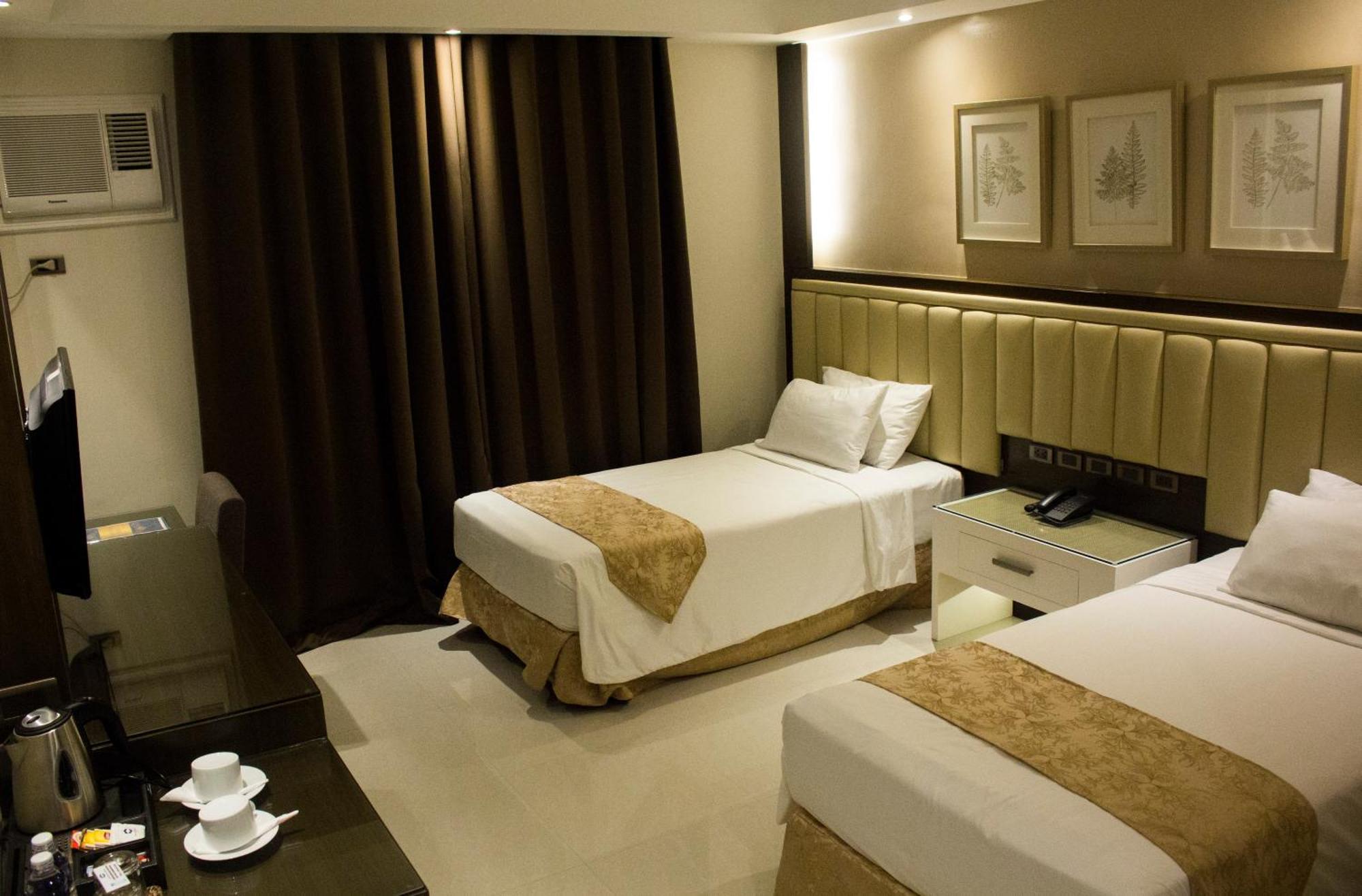 Crown Royale Hotel Balanga Eksteriør billede